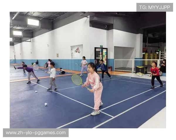 羽毛球胸前球视频教学